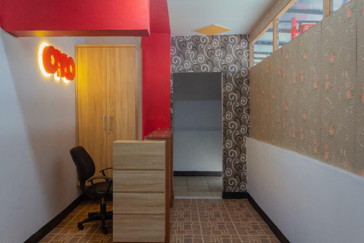 Oyo 649 K68 Residence Jakarta Kültér fotó