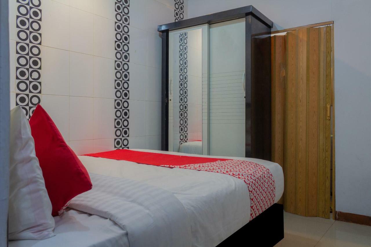Oyo 649 K68 Residence Jakarta Kültér fotó