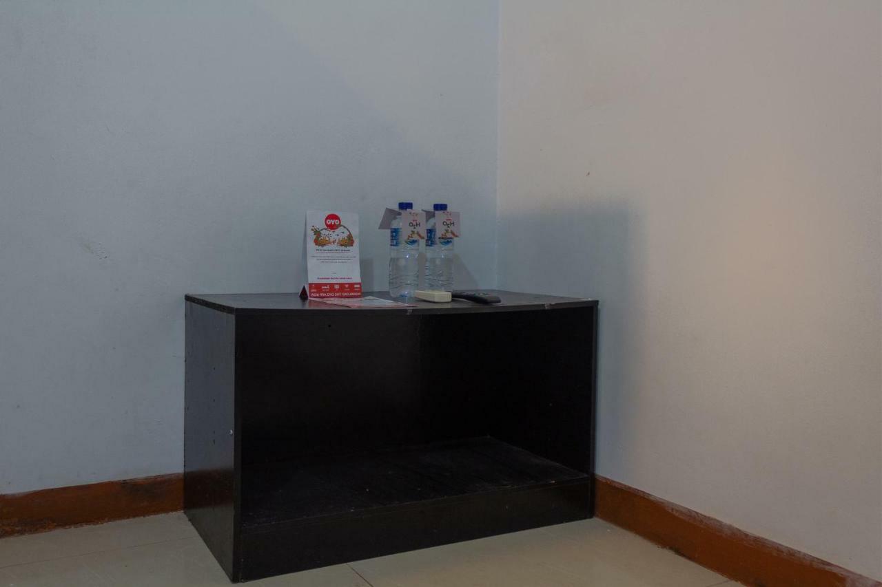 Oyo 649 K68 Residence Jakarta Kültér fotó