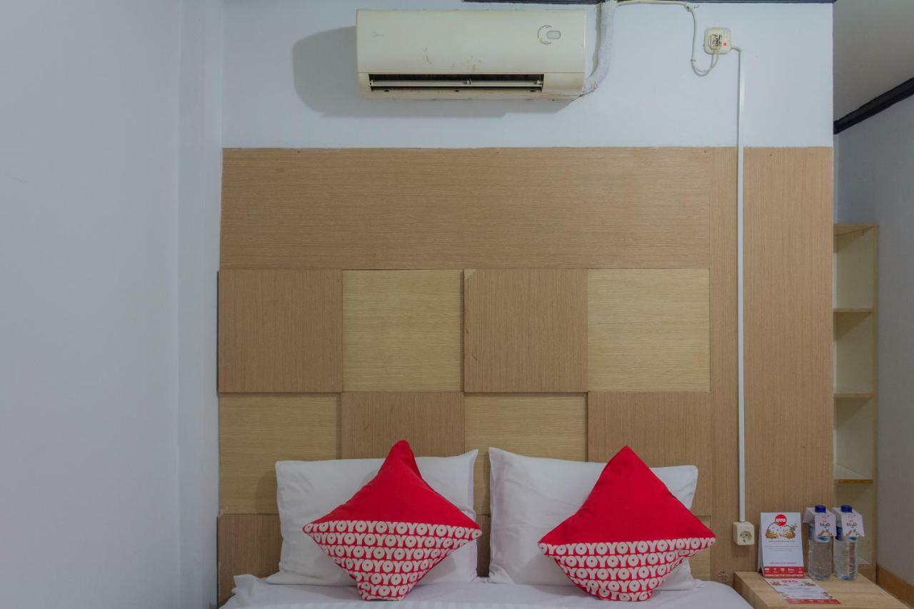 Oyo 649 K68 Residence Jakarta Kültér fotó